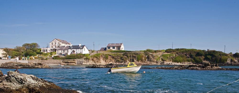 Bull Bay Hotel Amlwch Exterior photo